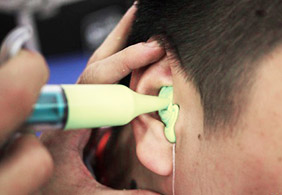 6.取耳样，制耳模或助听器外壳